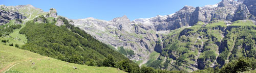 Panoramique depuis le châlet du Boret (fond combe)